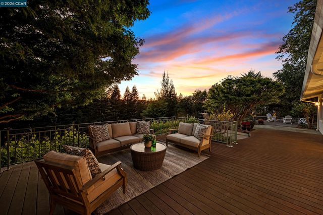 225 Pebble Ct, Alamo, CA 94507