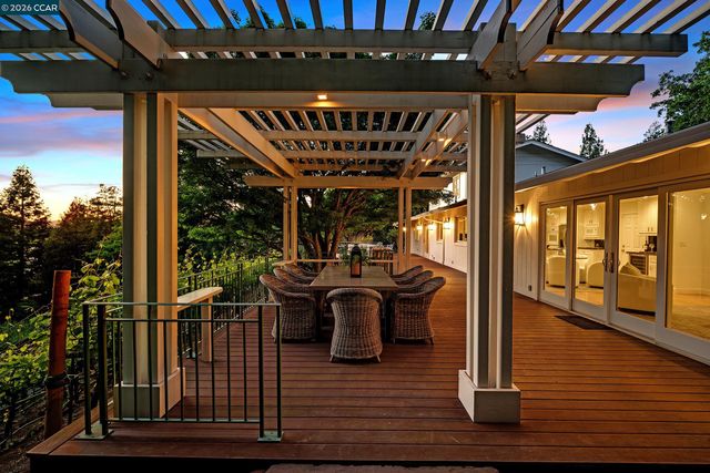 225 Pebble Ct, Alamo, CA 94507