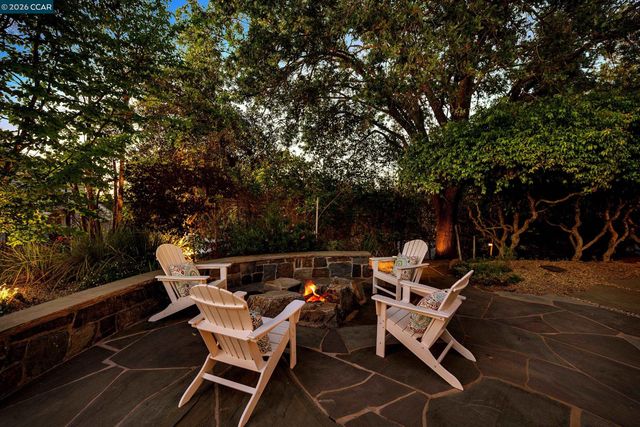 225 Pebble Ct, Alamo, CA 94507