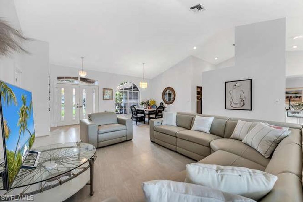 532 Roma CT, NAPLES, FL 34110 — photo 4