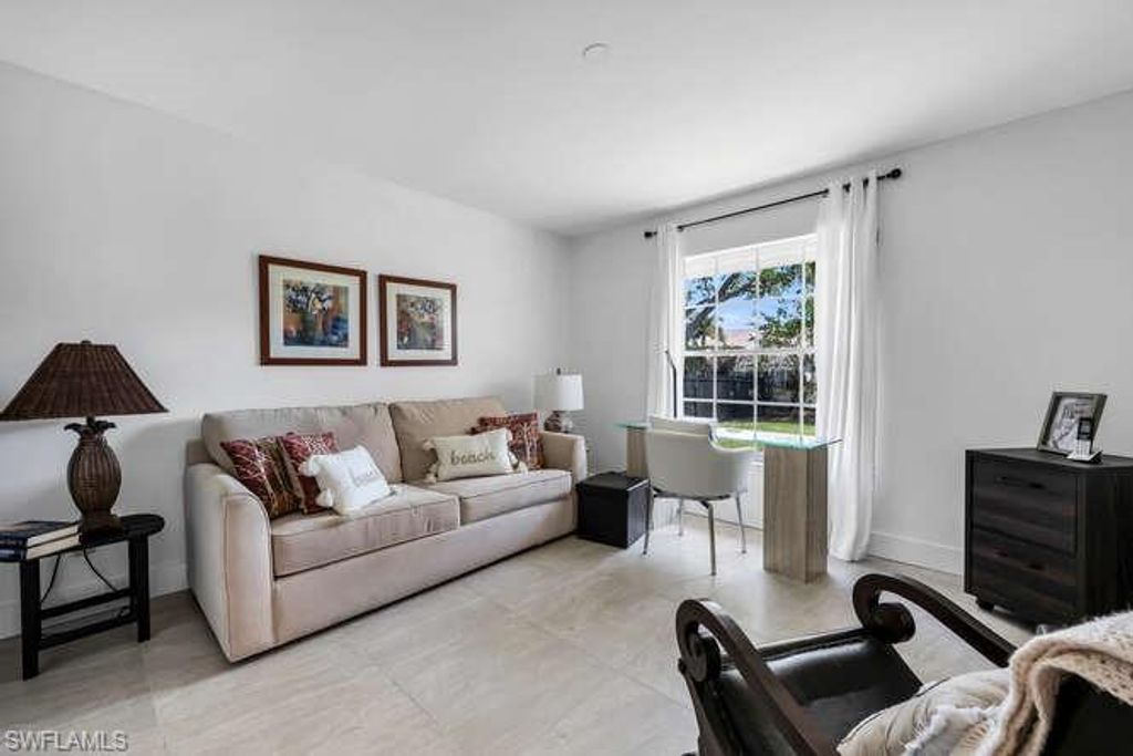 532 Roma CT, NAPLES, FL 34110 — photo 5