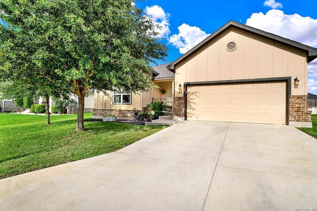 109 Grandview, Floresville, TX 78114