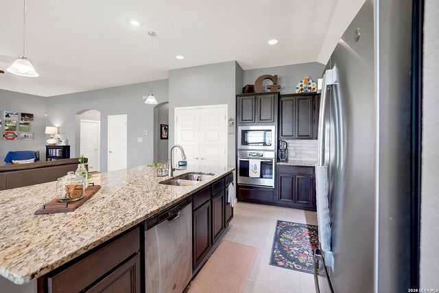 109 Grandview, Floresville, TX 78114