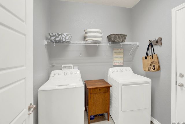 109 Grandview, Floresville, TX 78114