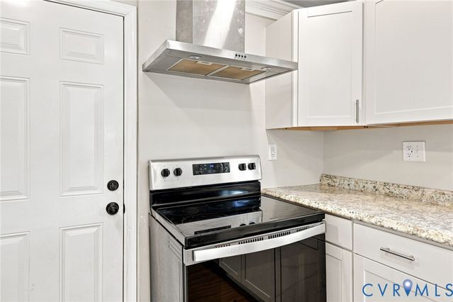 414 St Mark St, Petersburg, VA 23803