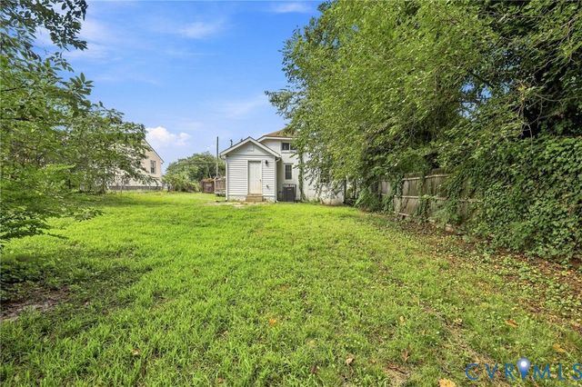 414 St Mark St, Petersburg, VA 23803