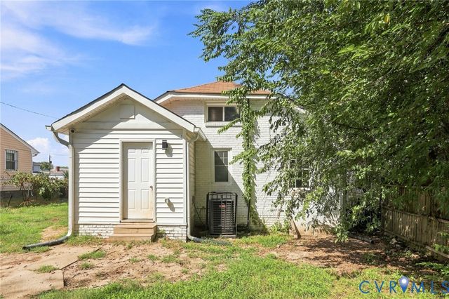 414 St Mark St, Petersburg, VA 23803