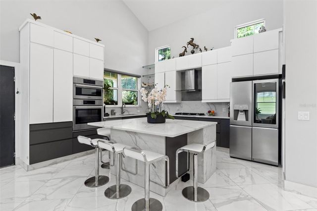 475 27TH AVENUE N, St Petersburg, FL 33704