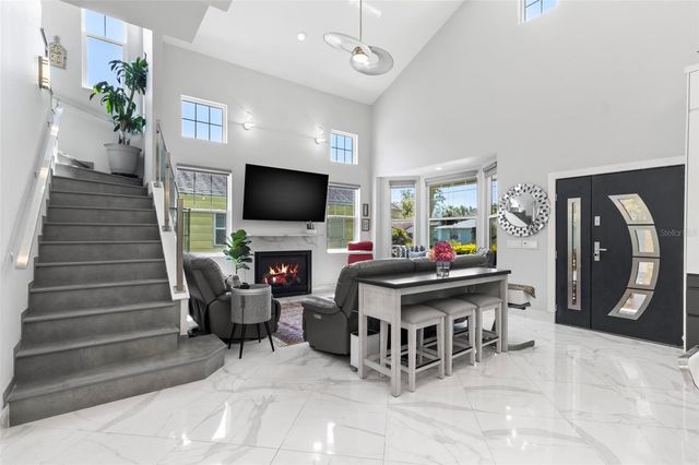475 27TH AVENUE N, St Petersburg, FL 33704