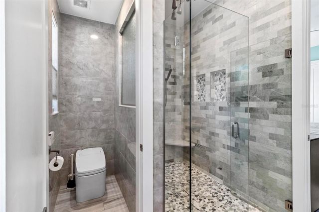 475 27TH AVENUE N, St Petersburg, FL 33704