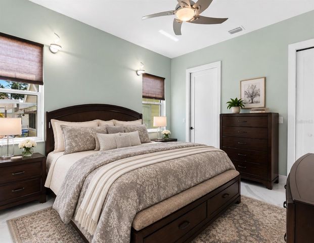 475 27TH AVENUE N, St Petersburg, FL 33704