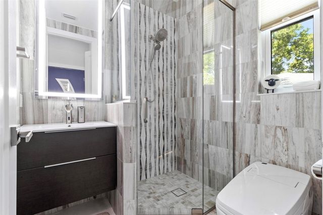 475 27TH AVENUE N, St Petersburg, FL 33704