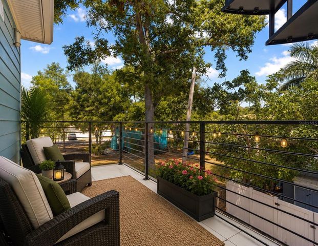 475 27TH AVENUE N, St Petersburg, FL 33704