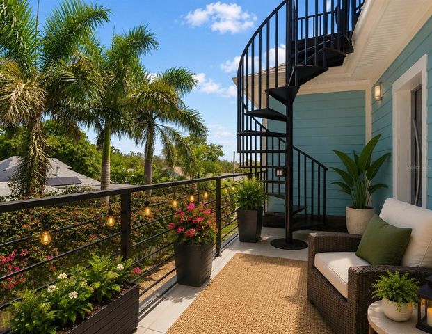 475 27TH AVENUE N, St Petersburg, FL 33704