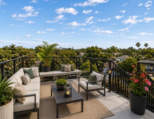 475 27TH AVENUE N, St Petersburg, FL 33704