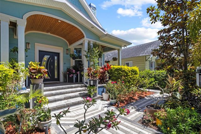 475 27TH AVENUE N, St Petersburg, FL 33704
