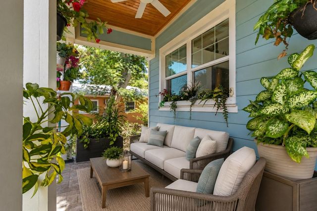 475 27TH AVENUE N, St Petersburg, FL 33704
