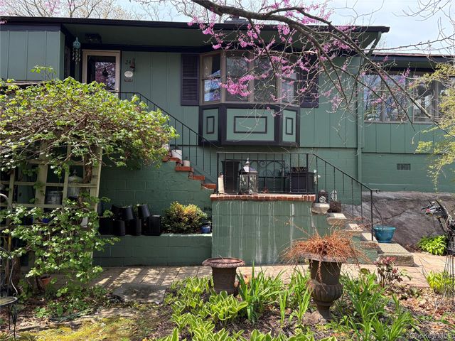 24 Ondaora Parkway, Highland Falls, NY 10928
