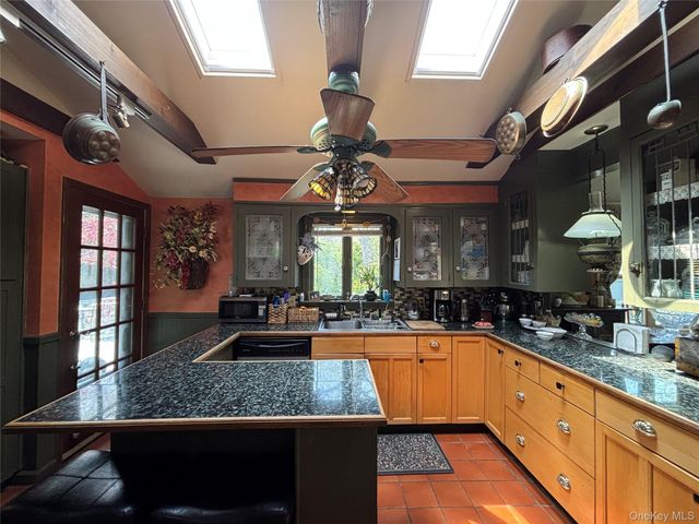 24 Ondaora Parkway, Highland Falls, NY 10928