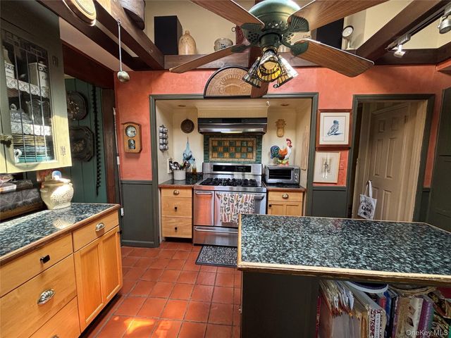 24 Ondaora Parkway, Highland Falls, NY 10928