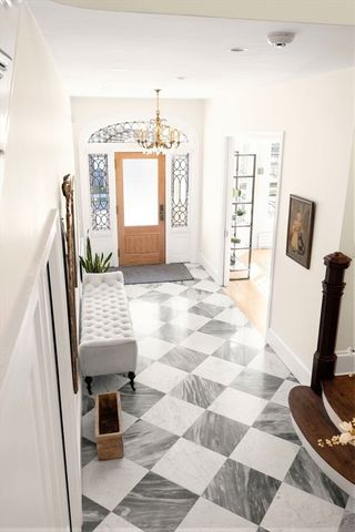 102 Fuller St 2, Brookline, MA 02446