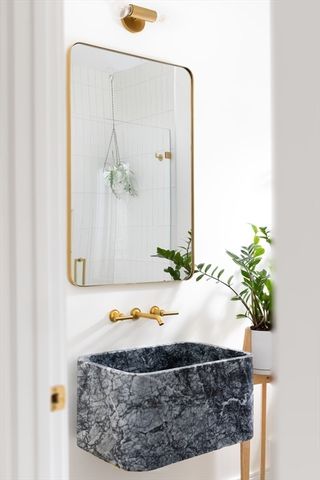 102 Fuller St 2, Brookline, MA 02446