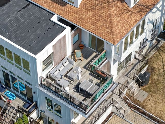 102 Fuller St 2, Brookline, MA 02446