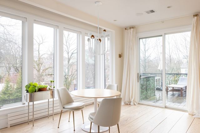 102 Fuller St 2, Brookline, MA 02446