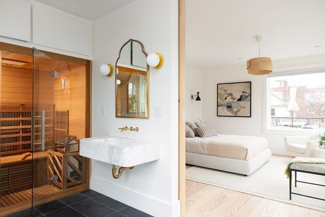 102 Fuller St 2, Brookline, MA 02446