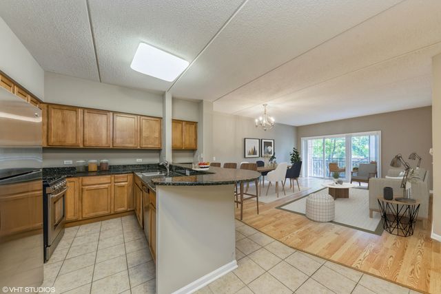 3501 WELLINGTON Court 105, Rolling Meadows, IL 60008