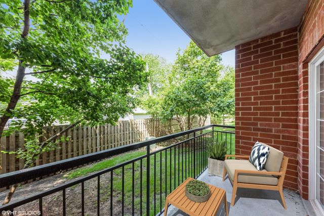 3501 WELLINGTON Court 105, Rolling Meadows, IL 60008