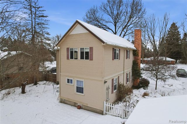 863 Sylvanwood Drive, Troy, MI 48085