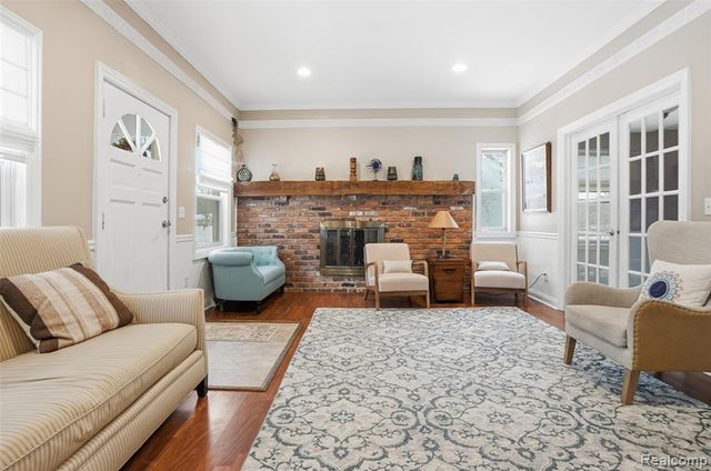 863 Sylvanwood Drive, Troy, MI 48085