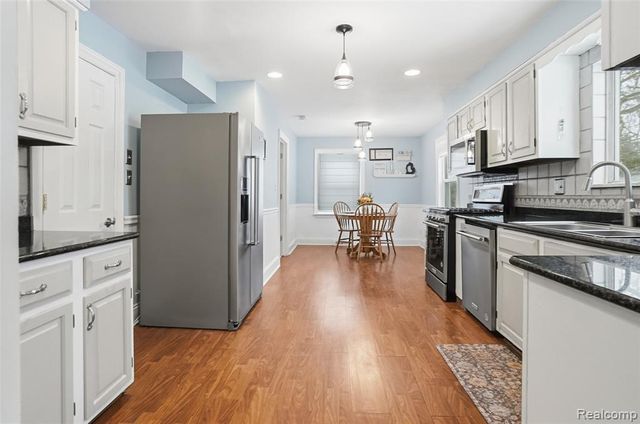 863 Sylvanwood Drive, Troy, MI 48085