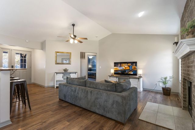 245 Country Hills Drive, Branson, MO 65616