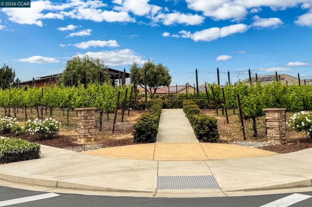 1760 Merlot Cir, Brentwood, CA 94513