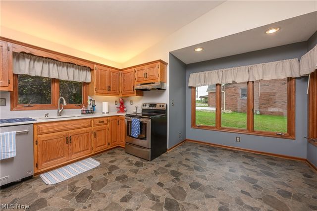 1941 Buckeye Street NE, New Philadelphia, OH 44663