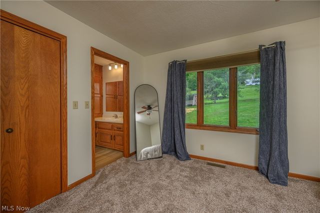 1941 Buckeye Street NE, New Philadelphia, OH 44663