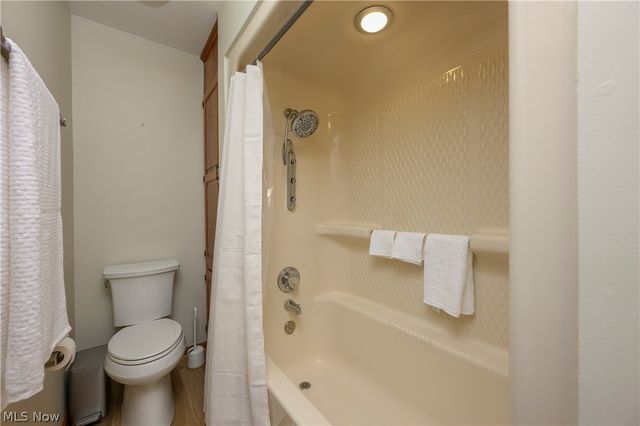 1941 Buckeye Street NE, New Philadelphia, OH 44663