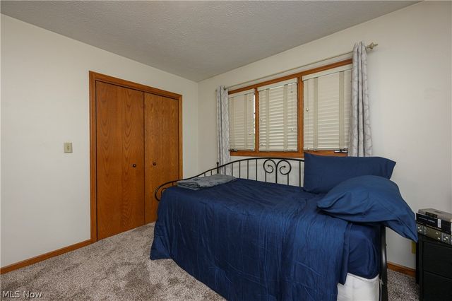 1941 Buckeye Street NE, New Philadelphia, OH 44663