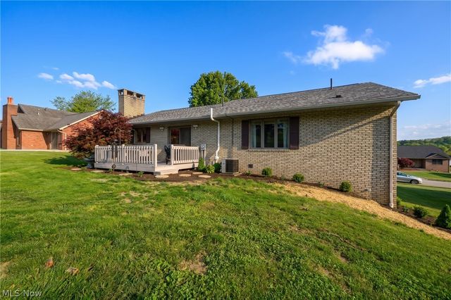 1941 Buckeye Street NE, New Philadelphia, OH 44663