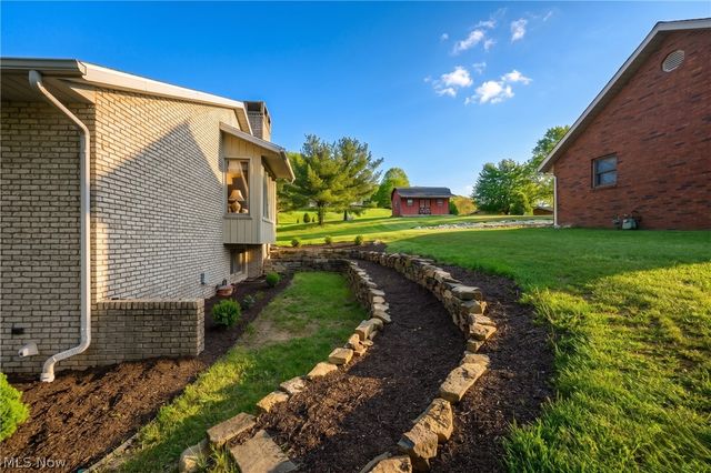 1941 Buckeye Street NE, New Philadelphia, OH 44663