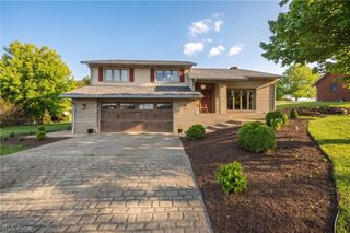 1941 Buckeye Street NE, New Philadelphia, OH 44663