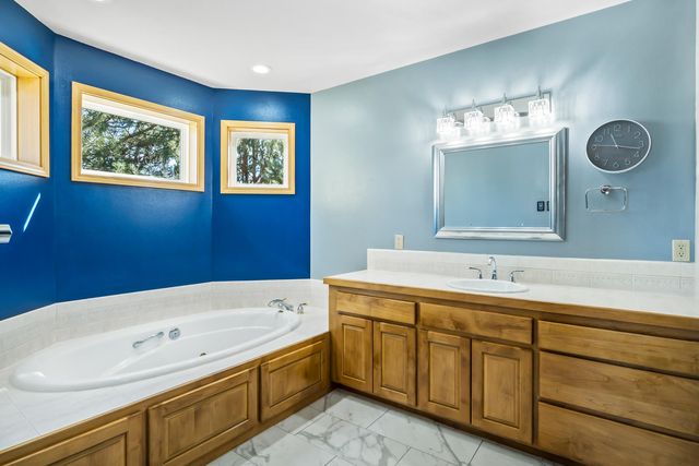 22030 Stormy Lane, Bend, OR 97701