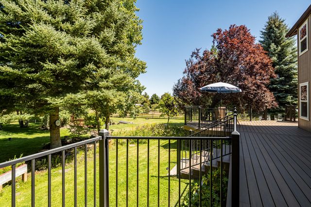 22030 Stormy Lane, Bend, OR 97701