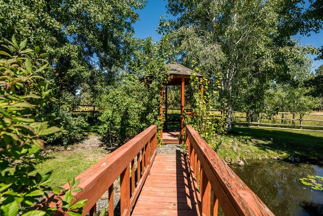 22030 Stormy Lane, Bend, OR 97701