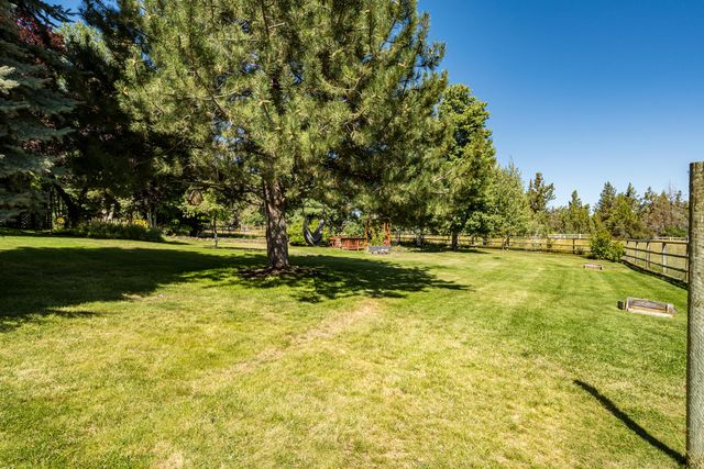 22030 Stormy Lane, Bend, OR 97701