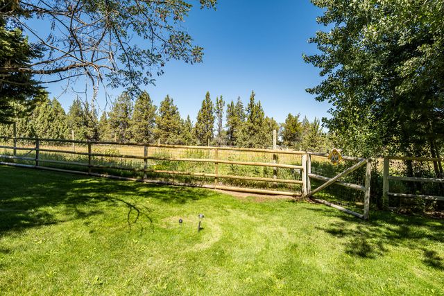 22030 Stormy Lane, Bend, OR 97701