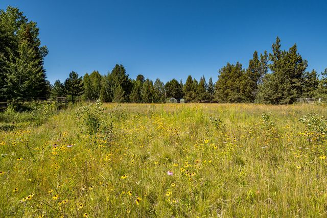 22030 Stormy Lane, Bend, OR 97701