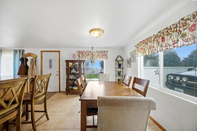 46606 S Morton Road, Kennewick, WA 99337